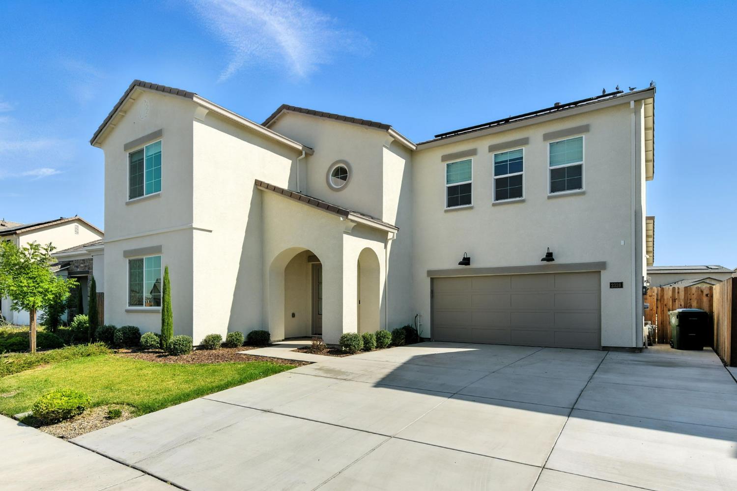 Detail Gallery Image 4 of 73 For 2328 Paramount Ln, Manteca,  CA 95337 - 4 Beds | 3/1 Baths