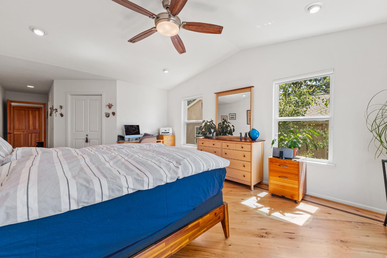 Detail Gallery Image 33 of 74 For 207 Snowberry Ct, Murphys,  CA 95247 - 4 Beds | 3 Baths