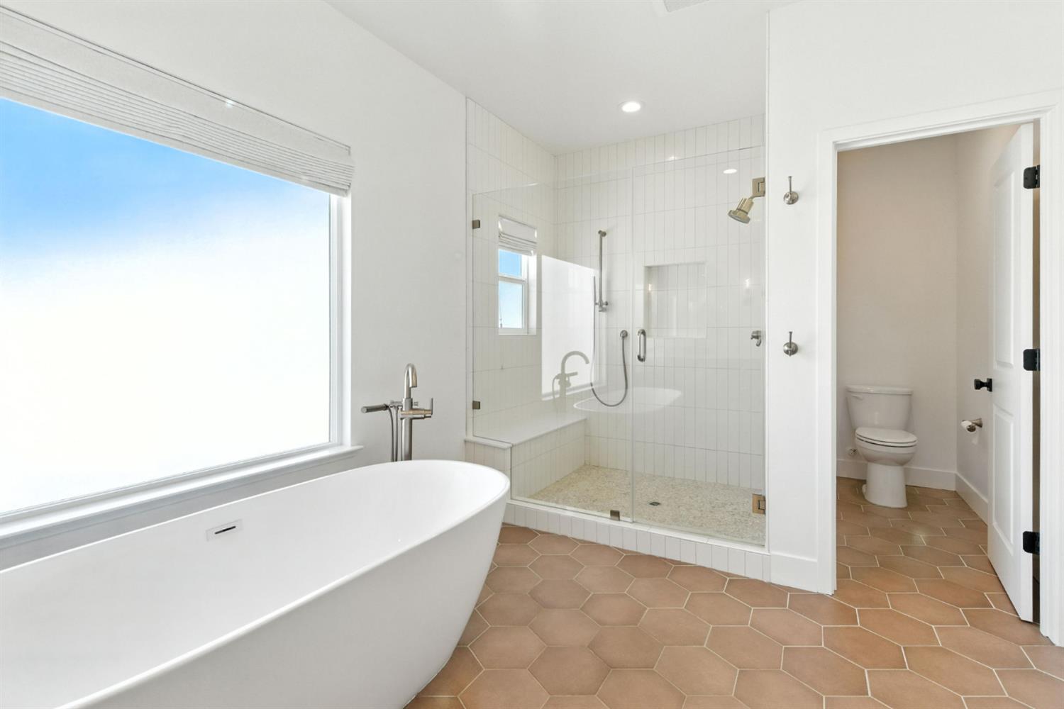 Detail Gallery Image 39 of 73 For 2328 Paramount Ln, Manteca,  CA 95337 - 4 Beds | 3/1 Baths