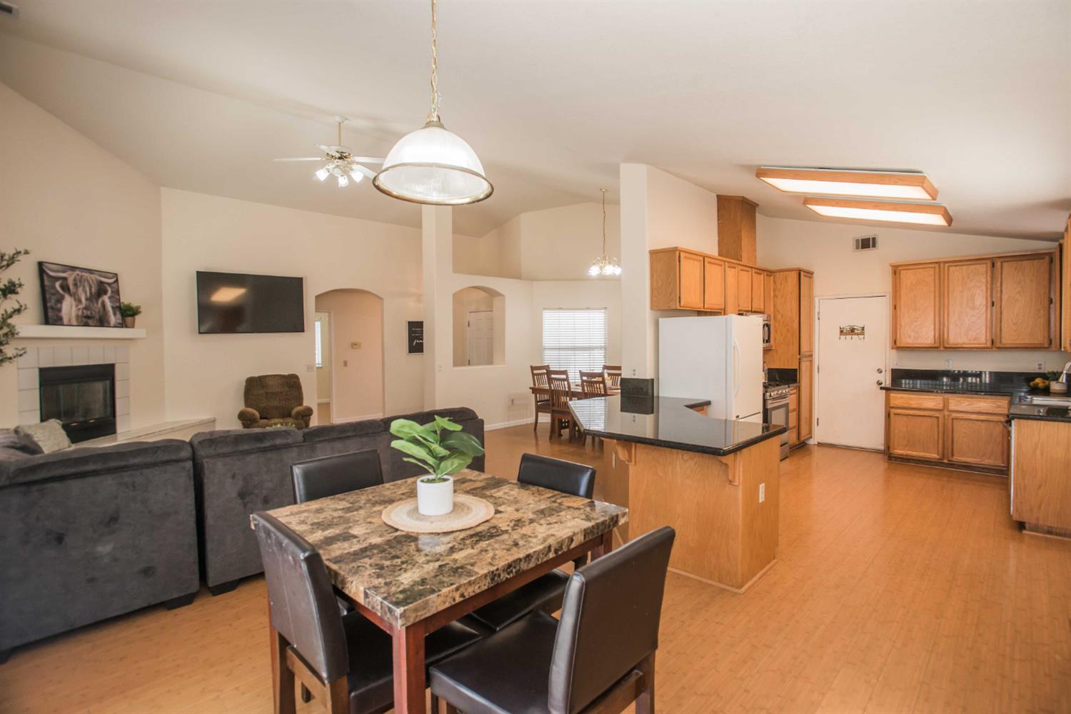 Detail Gallery Image 19 of 47 For 1172 Park Valley Way, Galt,  CA 95632 - 4 Beds | 2 Baths