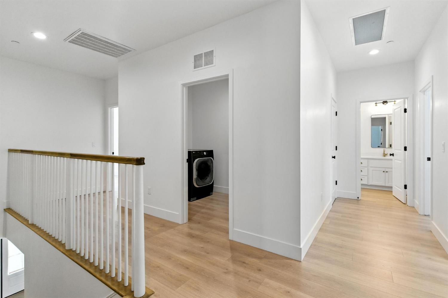 Detail Gallery Image 31 of 73 For 2328 Paramount Ln, Manteca,  CA 95337 - 4 Beds | 3/1 Baths