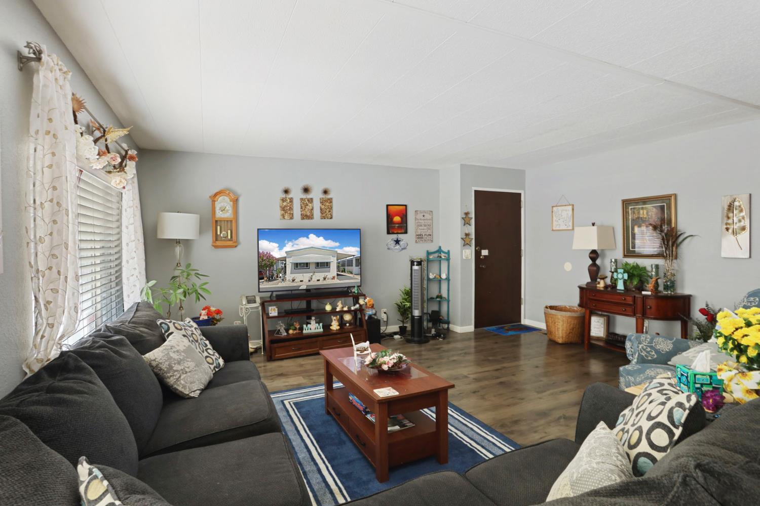 Detail Gallery Image 17 of 31 For 1830 E East Yosemite, Manteca,  CA 95336 - 3 Beds | 2 Baths