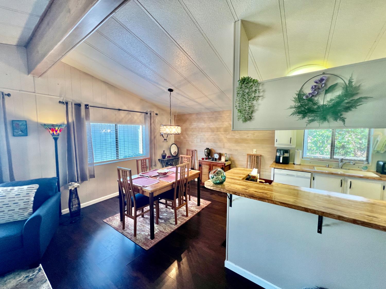 Detail Gallery Image 18 of 25 For 6132 Mame Ct, Citrus Heights,  CA 95621 - 2 Beds | 2 Baths