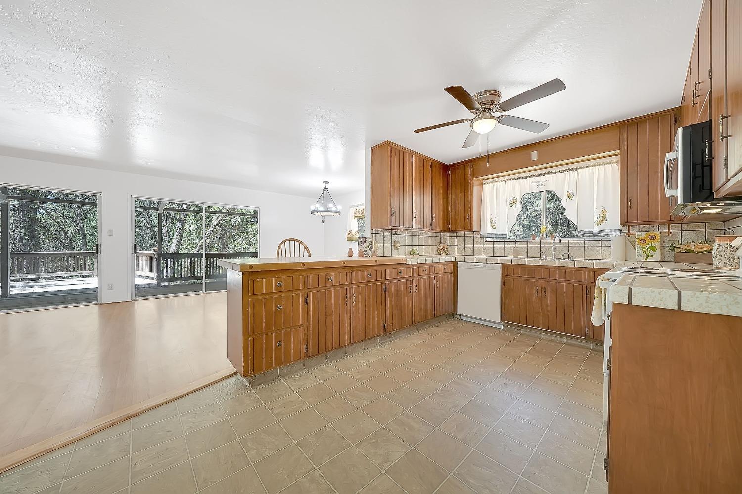 Detail Gallery Image 7 of 72 For 148 Sandy Gulch Ln, West Point,  CA 95255 - 4 Beds | 2 Baths