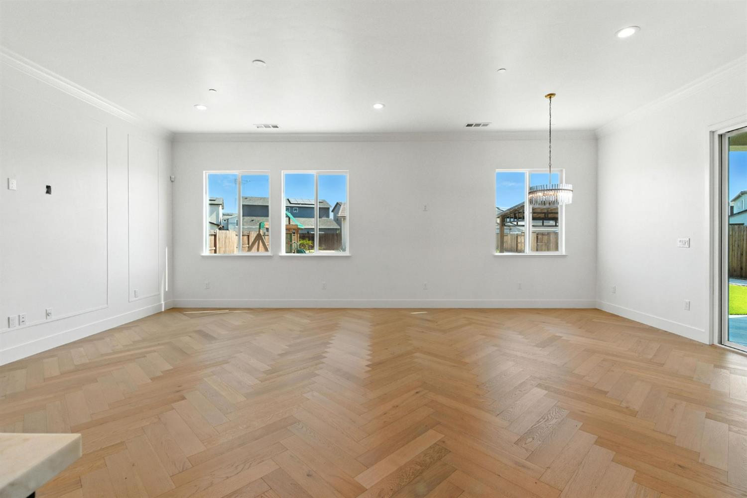 Detail Gallery Image 22 of 73 For 2328 Paramount Ln, Manteca,  CA 95337 - 4 Beds | 3/1 Baths