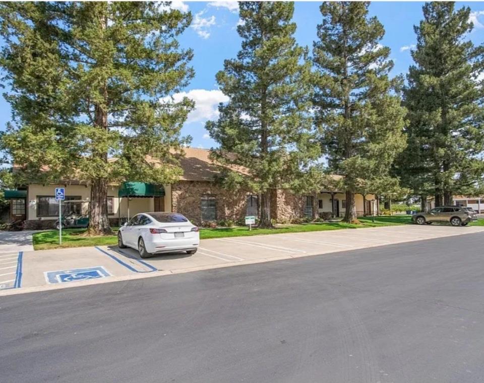 Detail Gallery Image 4 of 14 For 1500 Held Dr 55, Modesto,  CA 95355 - 2 Beds | 2 Baths