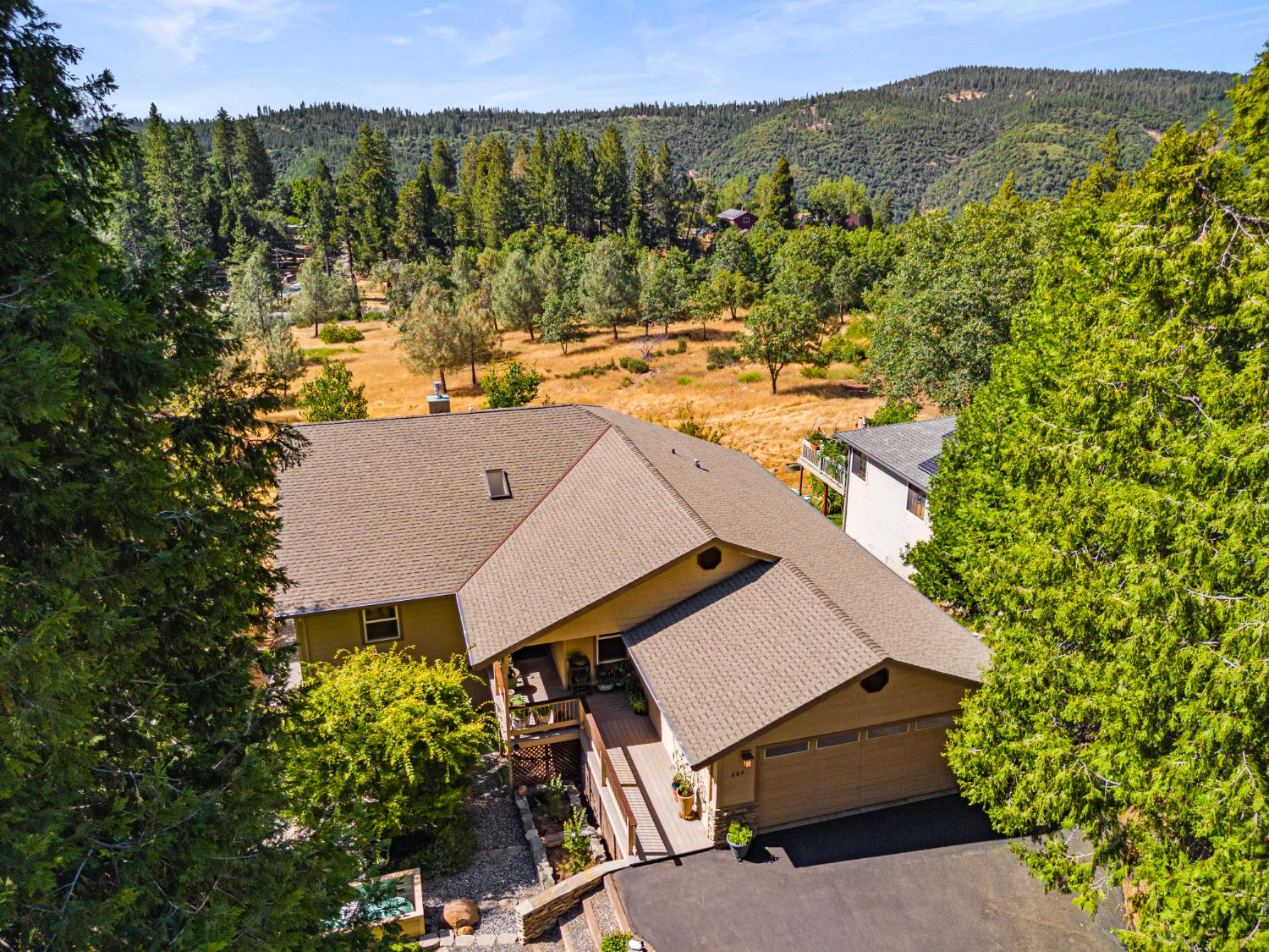 Detail Gallery Image 60 of 74 For 207 Snowberry Ct, Murphys,  CA 95247 - 4 Beds | 3 Baths