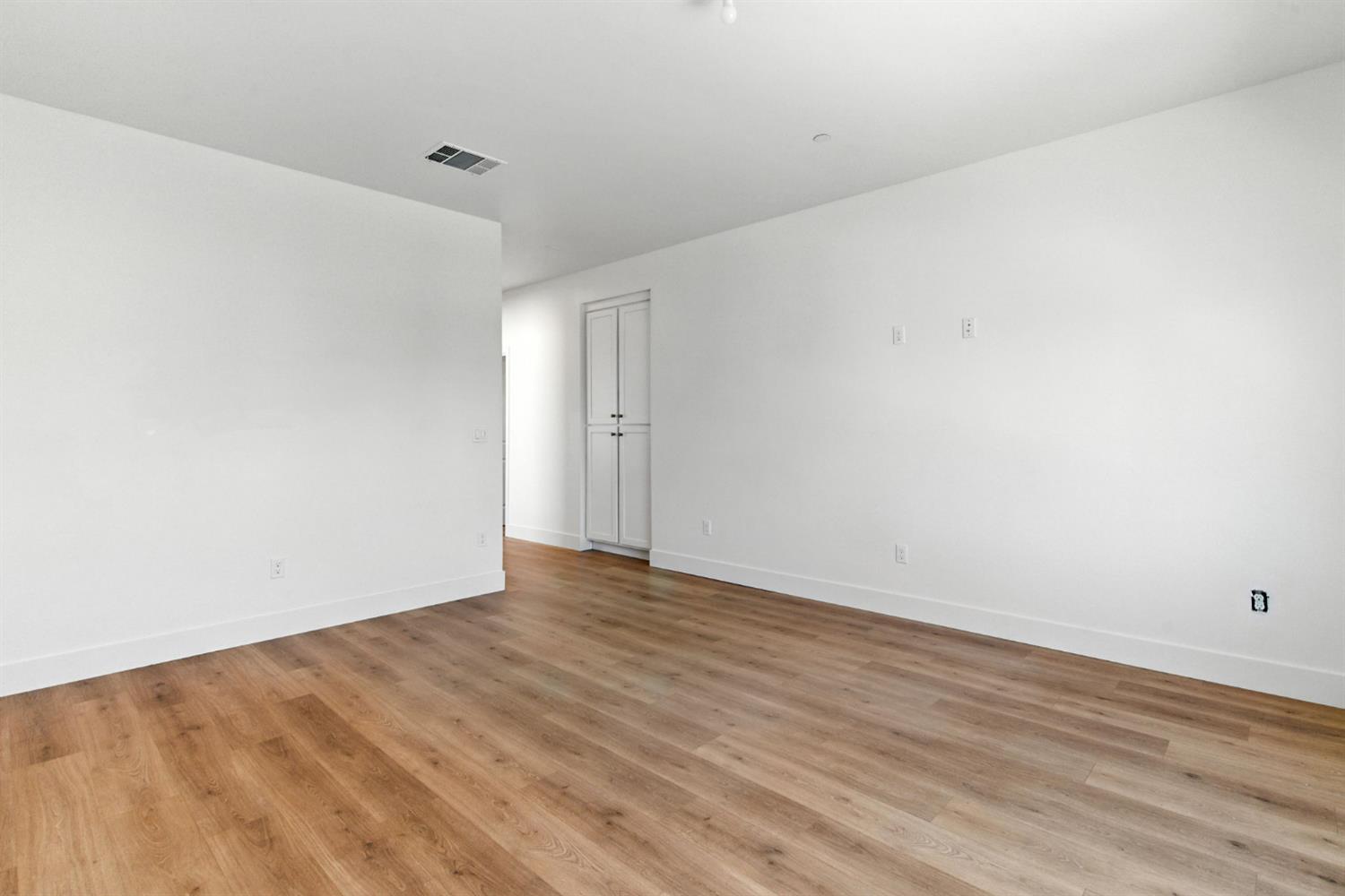 Detail Gallery Image 42 of 73 For 2328 Paramount Ln, Manteca,  CA 95337 - 4 Beds | 3/1 Baths