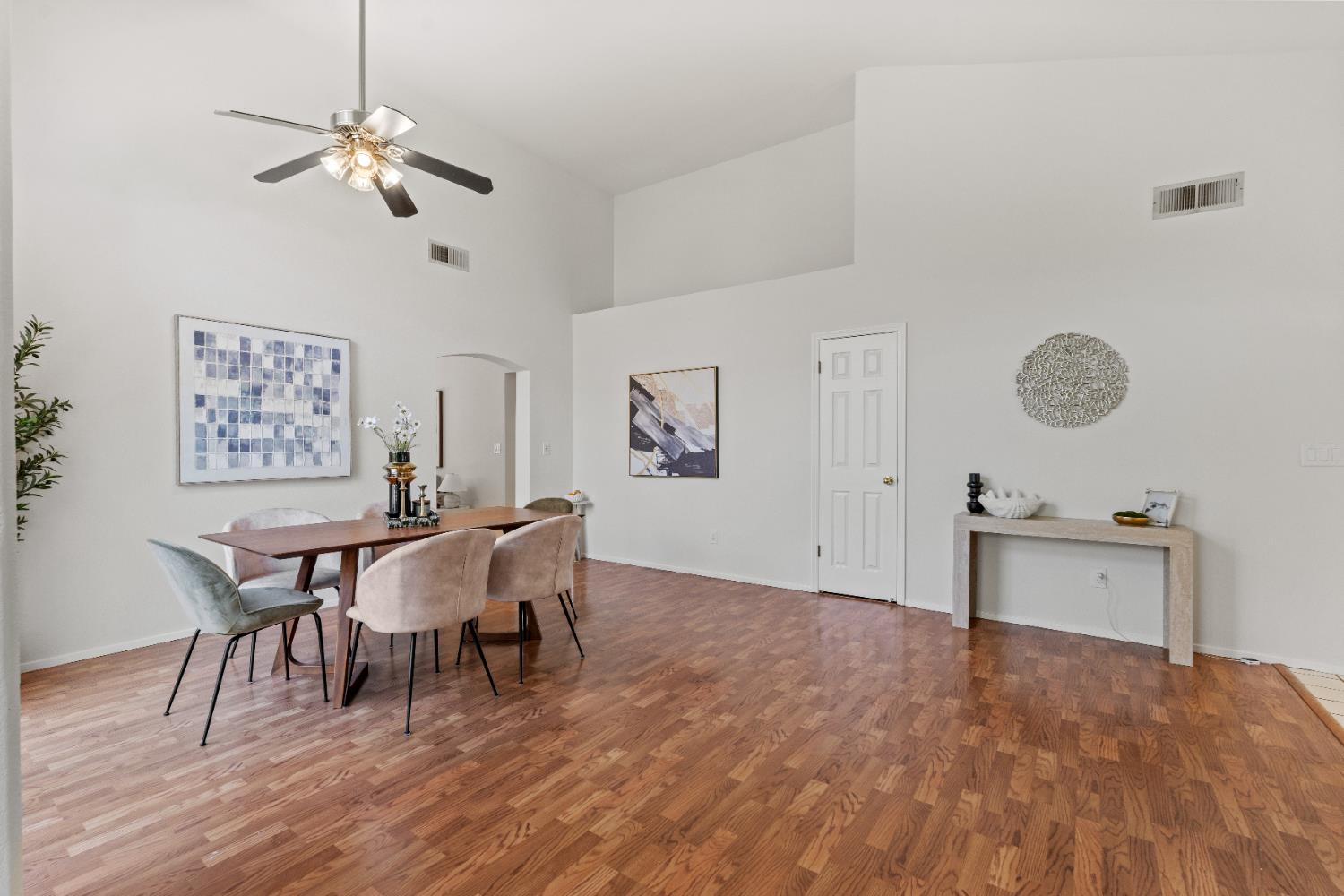 Detail Gallery Image 10 of 42 For 550 Fawn Glen Dr, Tracy,  CA 95376 - 3 Beds | 2 Baths