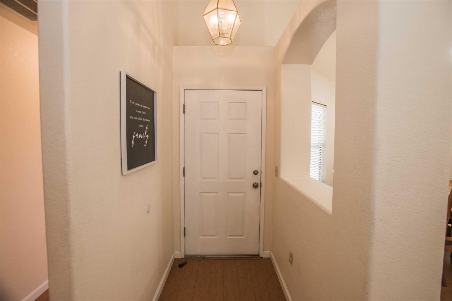 Detail Gallery Image 7 of 47 For 1172 Park Valley Way, Galt,  CA 95632 - 4 Beds | 2 Baths
