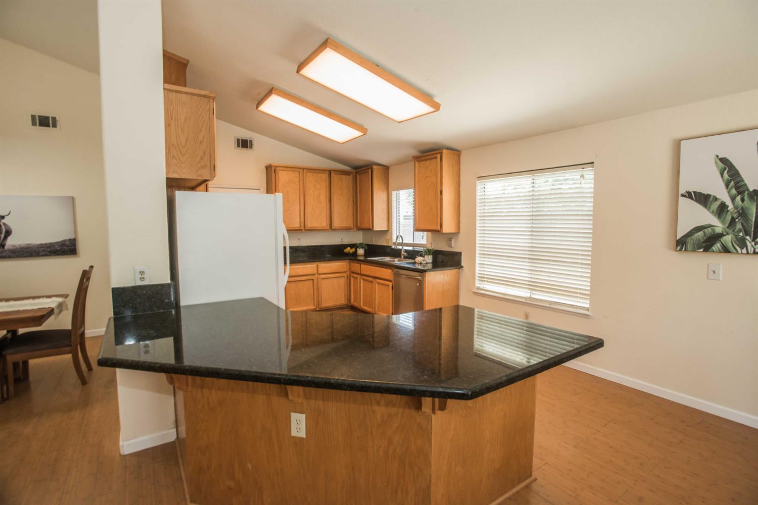 Detail Gallery Image 17 of 47 For 1172 Park Valley Way, Galt,  CA 95632 - 4 Beds | 2 Baths