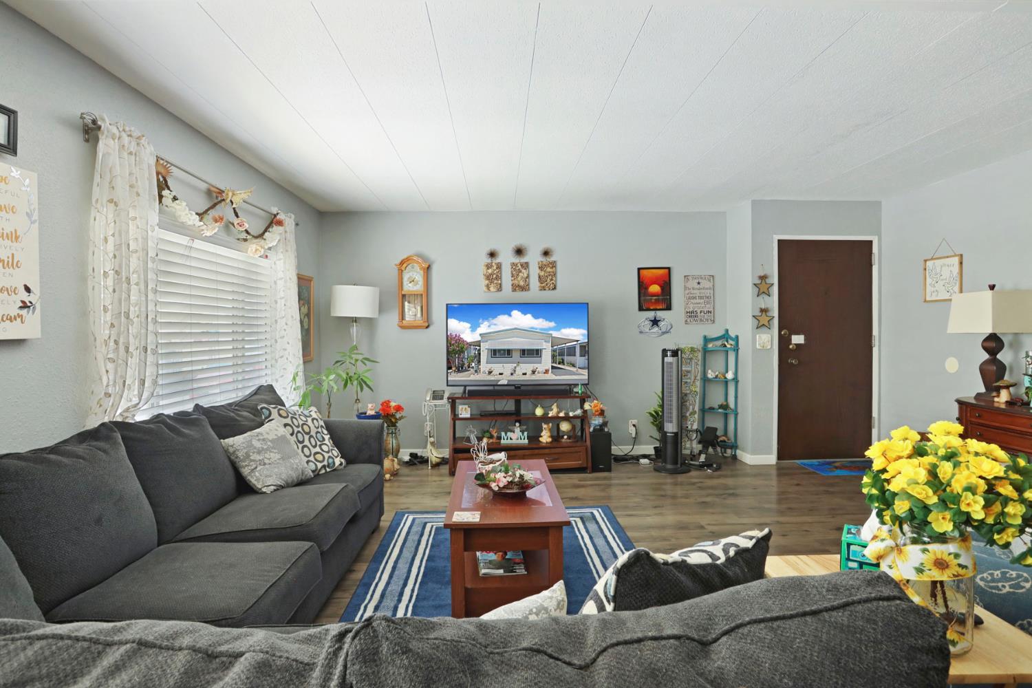 Detail Gallery Image 16 of 31 For 1830 E East Yosemite, Manteca,  CA 95336 - 3 Beds | 2 Baths