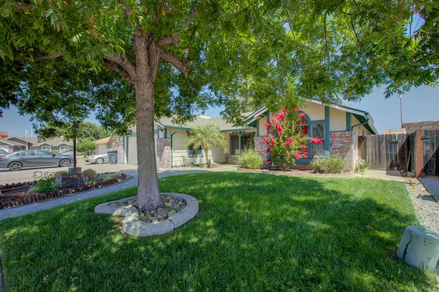 Ethan Allen Court, Turlock, California image 4