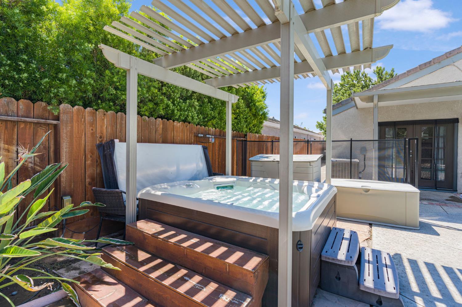 Detail Gallery Image 3 of 38 For 1625 Jasmine Ct, Tracy,  CA 95376 - 4 Beds | 2 Baths