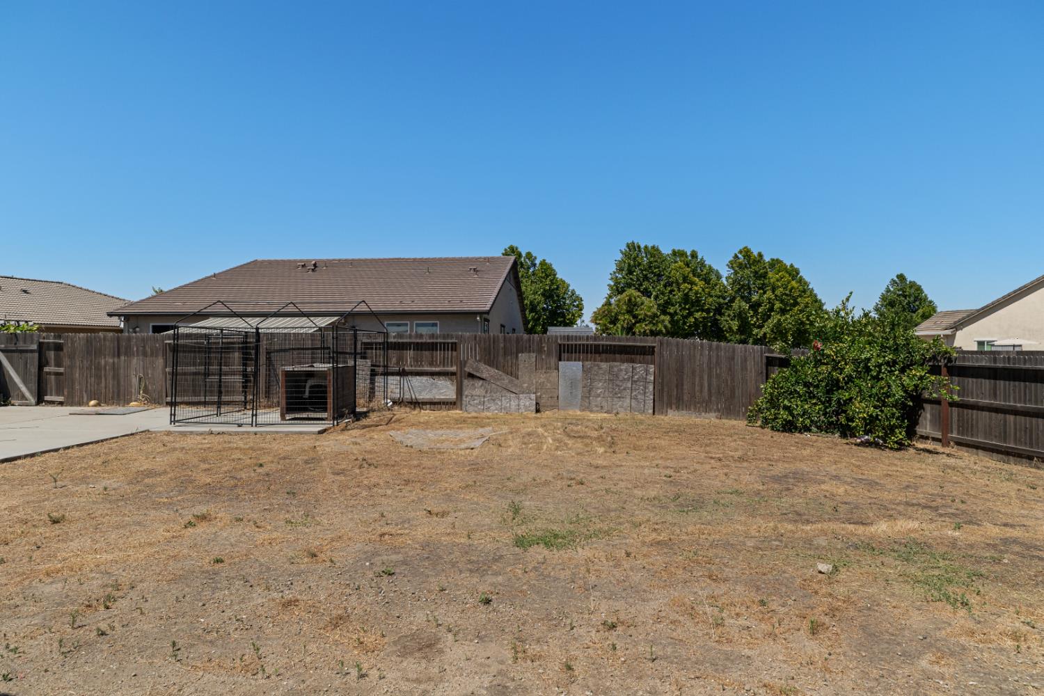 Detail Gallery Image 56 of 65 For 2411 Merlin Ln, Manteca,  CA 95337 - 5 Beds | 3 Baths