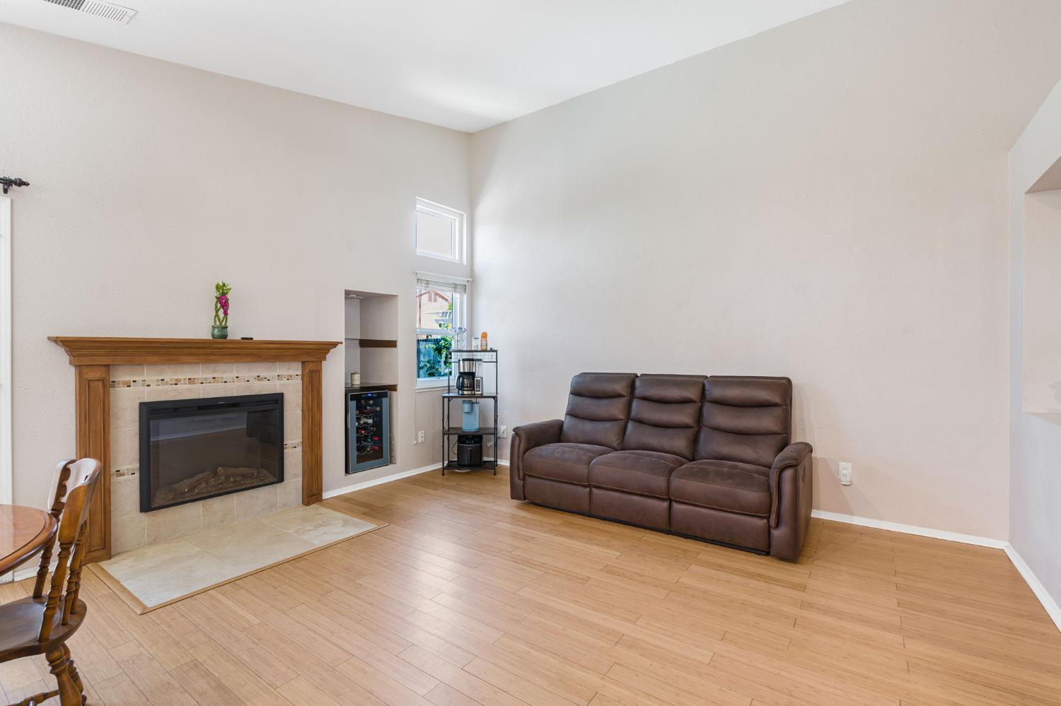 Detail Gallery Image 12 of 38 For 1625 Jasmine Ct, Tracy,  CA 95376 - 4 Beds | 2 Baths