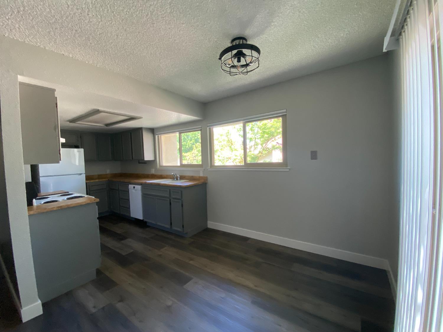 Detail Gallery Image 9 of 24 For 3701 Colonial Dr #92,  Modesto,  CA 95356 - 1 Beds | 1 Baths