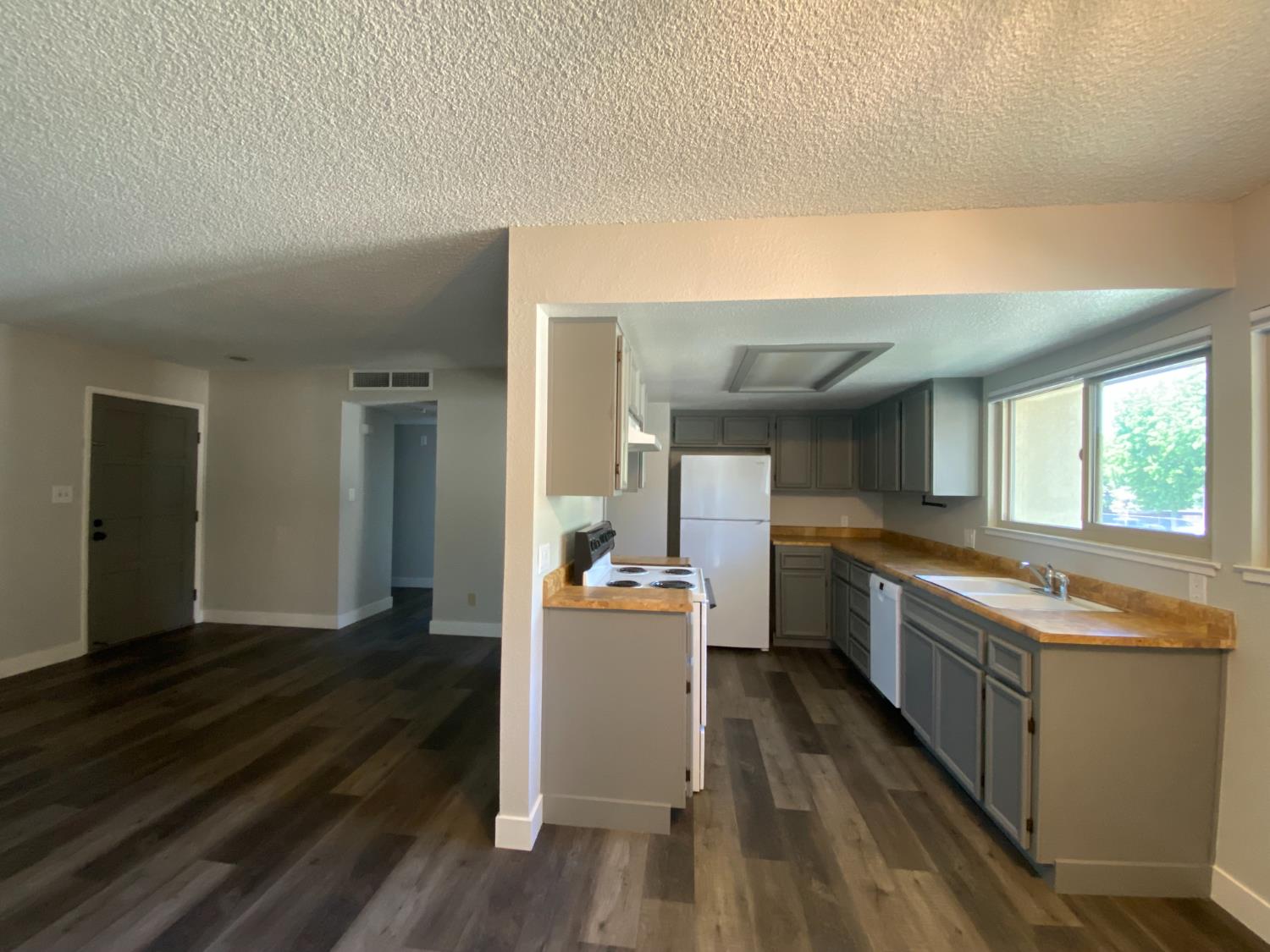 Detail Gallery Image 10 of 24 For 3701 Colonial Dr #92,  Modesto,  CA 95356 - 1 Beds | 1 Baths