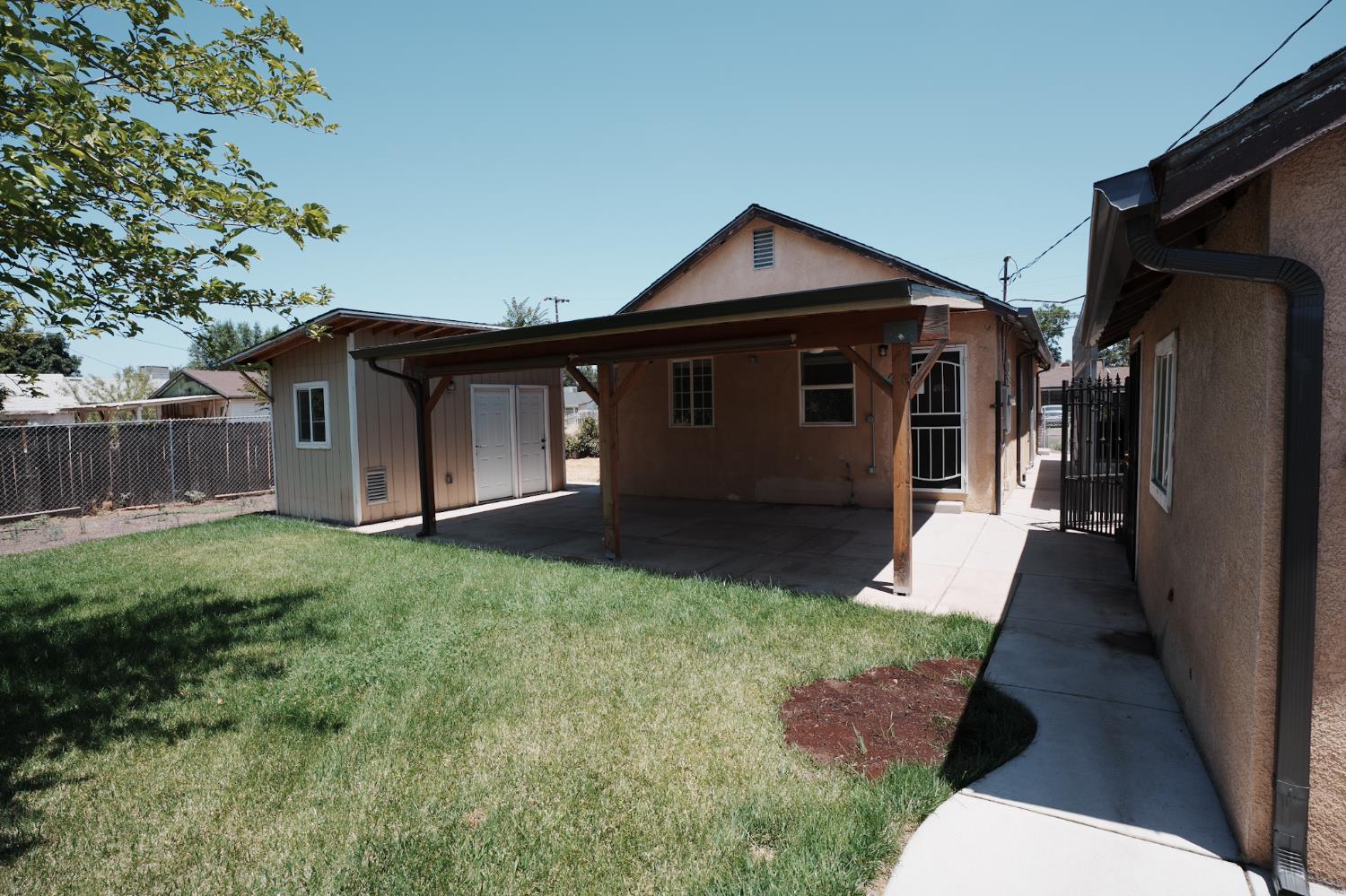 Detail Gallery Image 24 of 35 For 905 S Adelbert Ave, Stockton,  CA 95215 - 2 Beds | 1 Baths