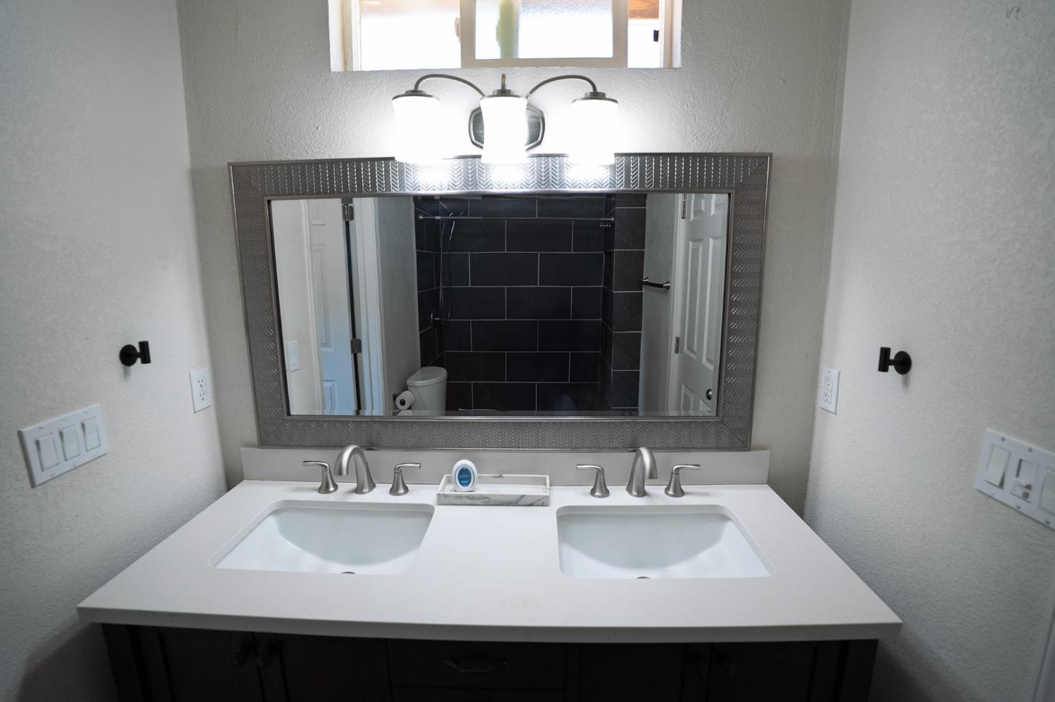 Detail Gallery Image 31 of 35 For 905 S Adelbert Ave, Stockton,  CA 95215 - 2 Beds | 1 Baths