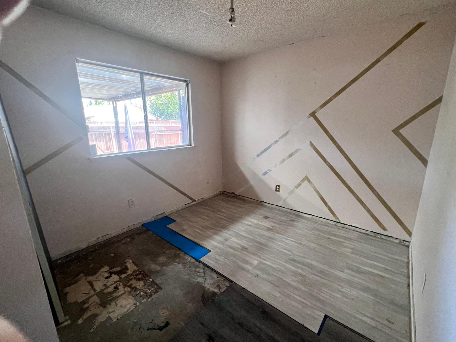 Detail Gallery Image 7 of 14 For 4101 Cedargrove Dr, Sacramento,  CA 95826 - 3 Beds | 2 Baths