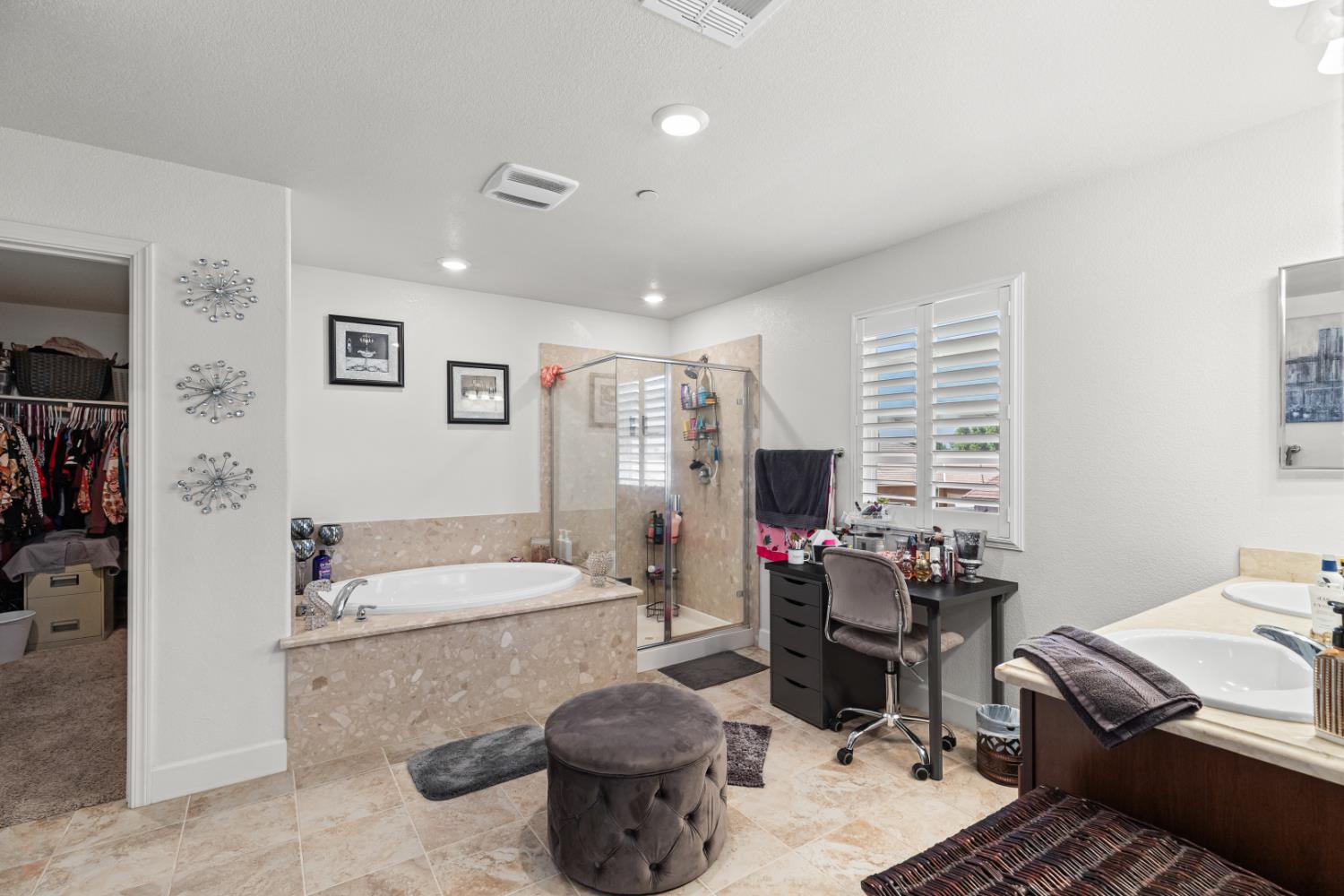 Detail Gallery Image 53 of 65 For 2411 Merlin Ln, Manteca,  CA 95337 - 5 Beds | 3 Baths