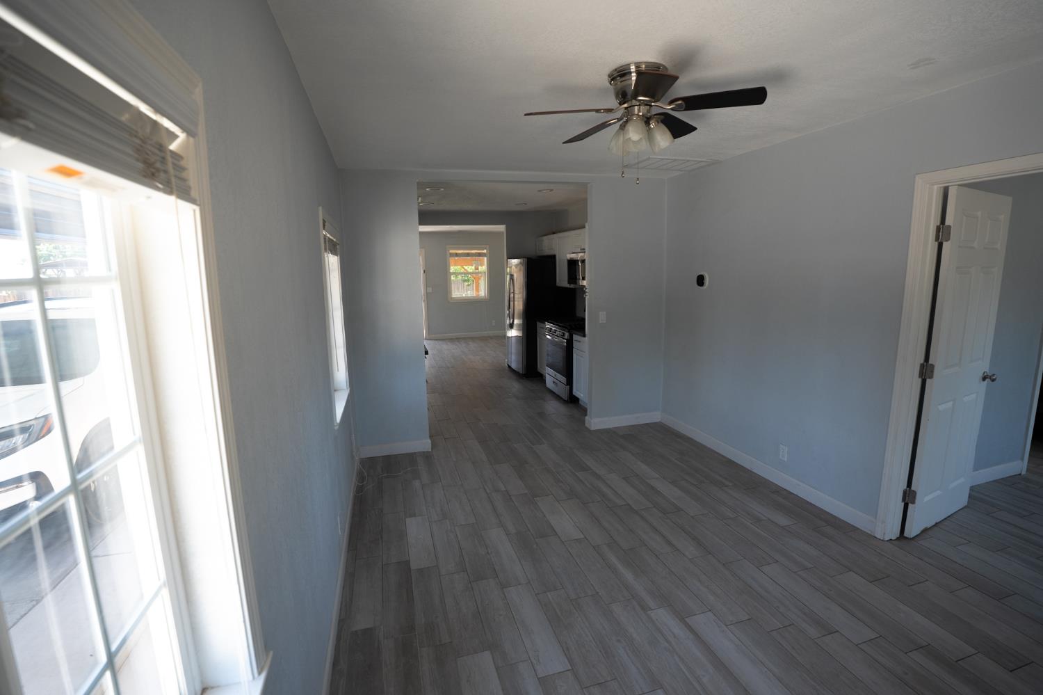 Detail Gallery Image 2 of 35 For 905 S Adelbert Ave, Stockton,  CA 95215 - 2 Beds | 1 Baths