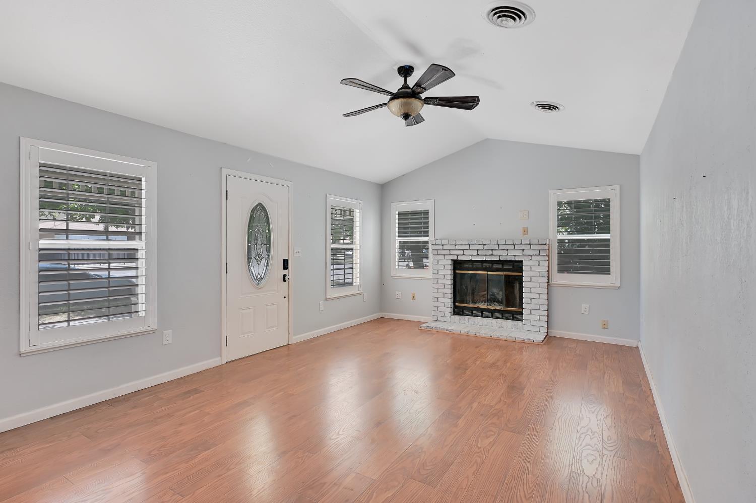 Detail Gallery Image 4 of 30 For 770 Webster St, Colusa,  CA 95932 - 3 Beds | 2 Baths