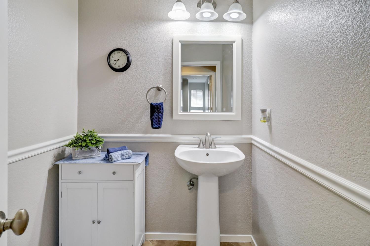 Detail Gallery Image 48 of 75 For 9473 Windrift Ln, Elk Grove,  CA 95758 - 4 Beds | 2/1 Baths