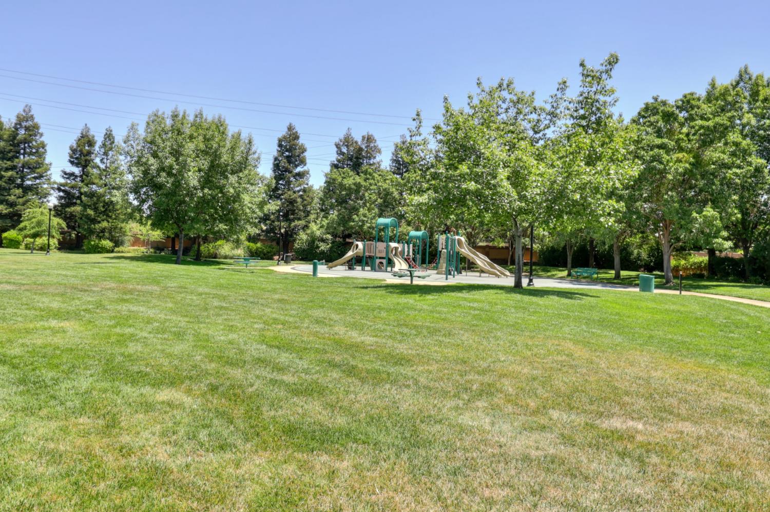 Detail Gallery Image 68 of 75 For 9473 Windrift Ln, Elk Grove,  CA 95758 - 4 Beds | 2/1 Baths
