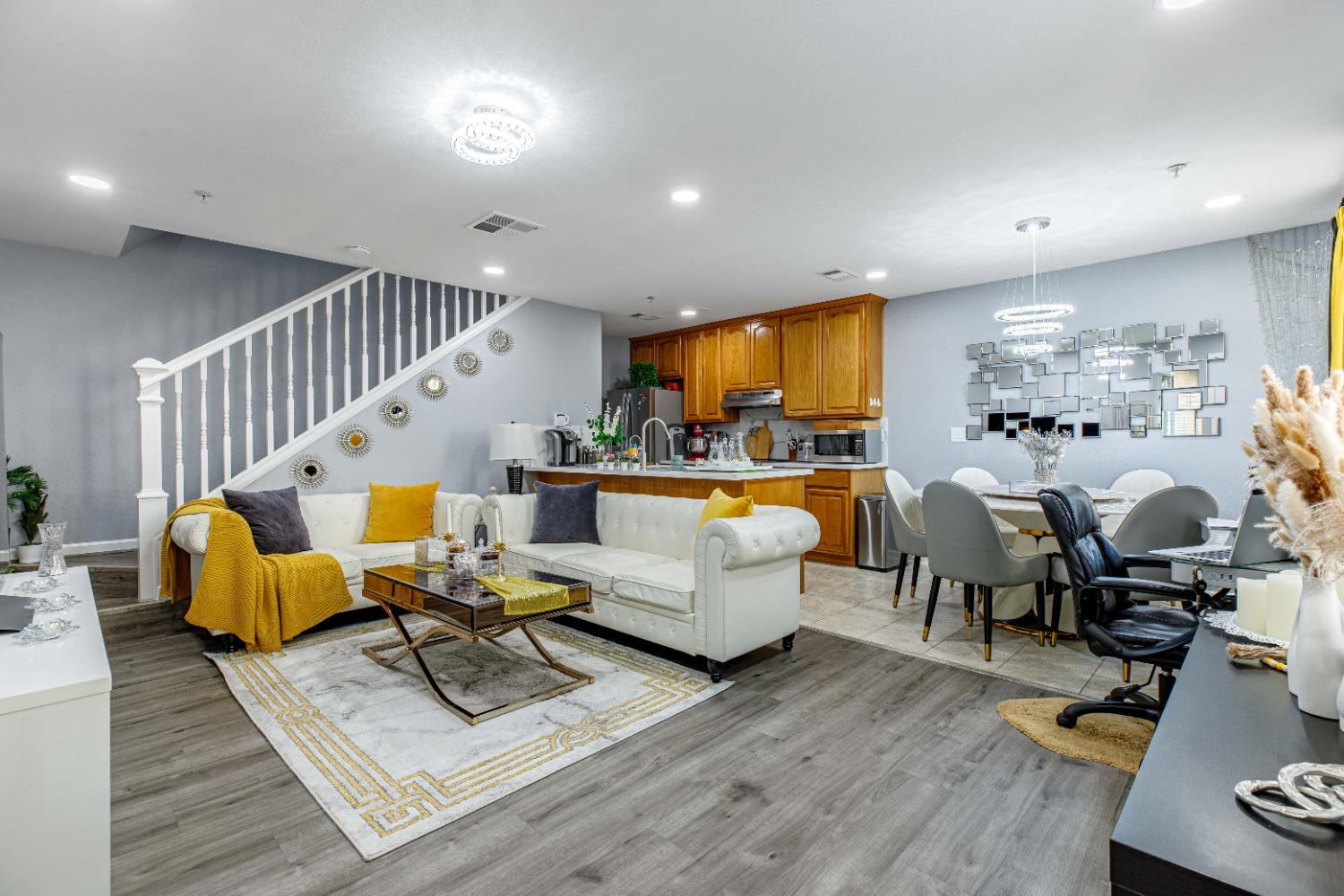 2141 Chrysler Drive Unit 3, Modesto CA 95350