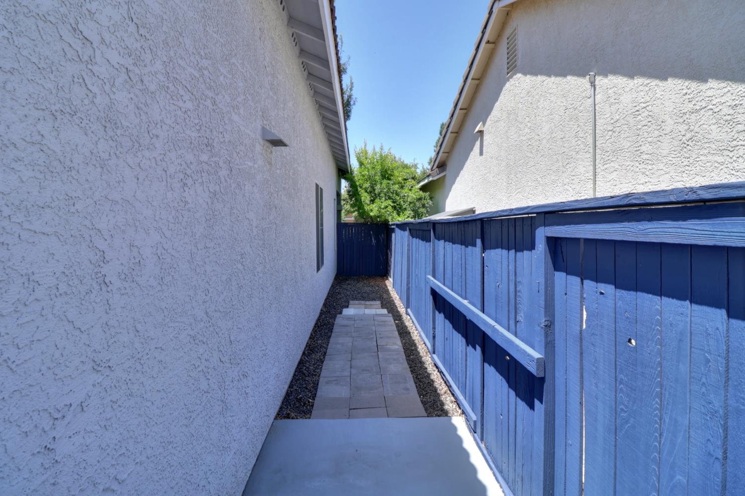 Detail Gallery Image 63 of 75 For 9473 Windrift Ln, Elk Grove,  CA 95758 - 4 Beds | 2/1 Baths