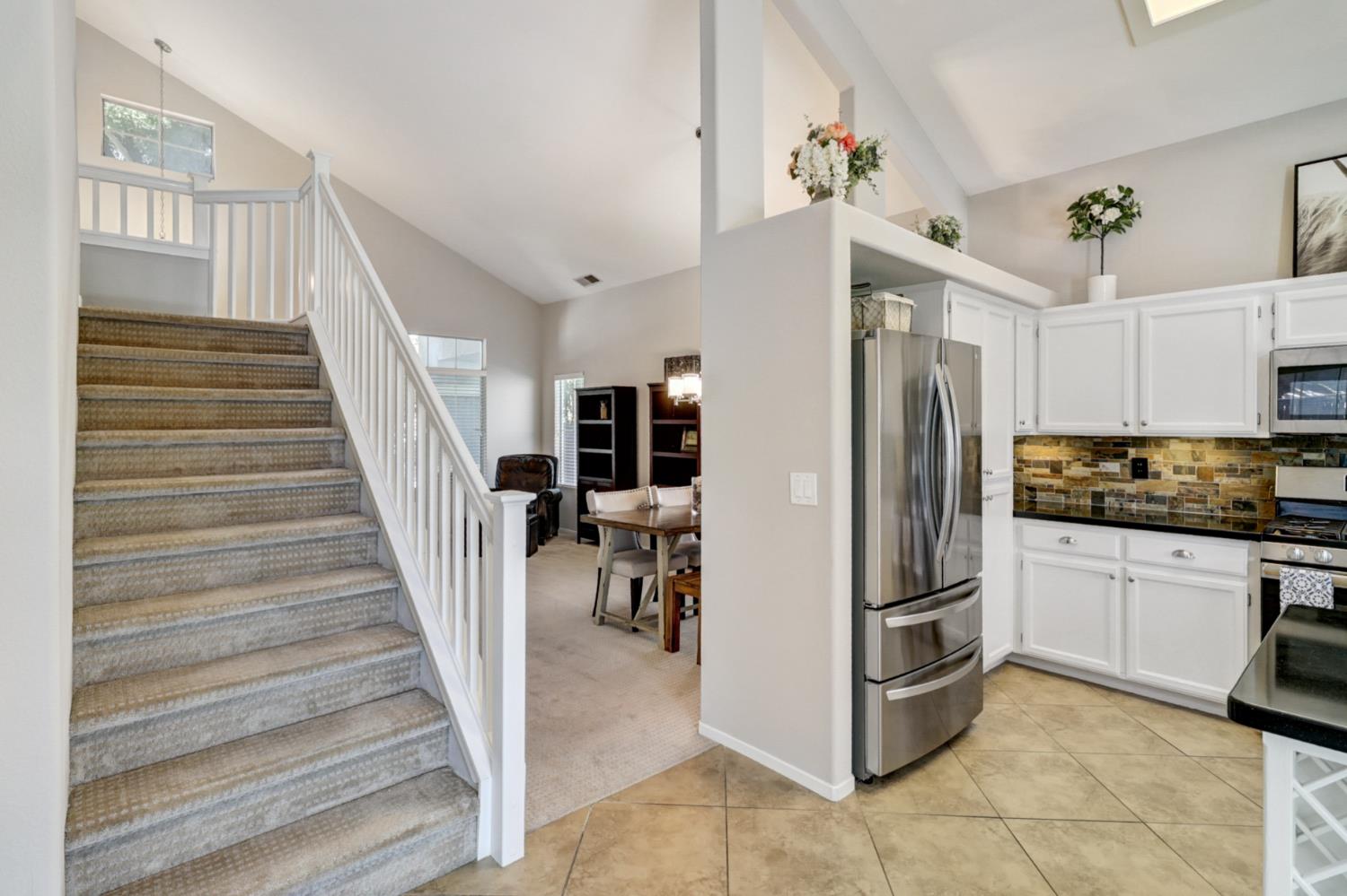 Detail Gallery Image 25 of 75 For 9473 Windrift Ln, Elk Grove,  CA 95758 - 4 Beds | 2/1 Baths