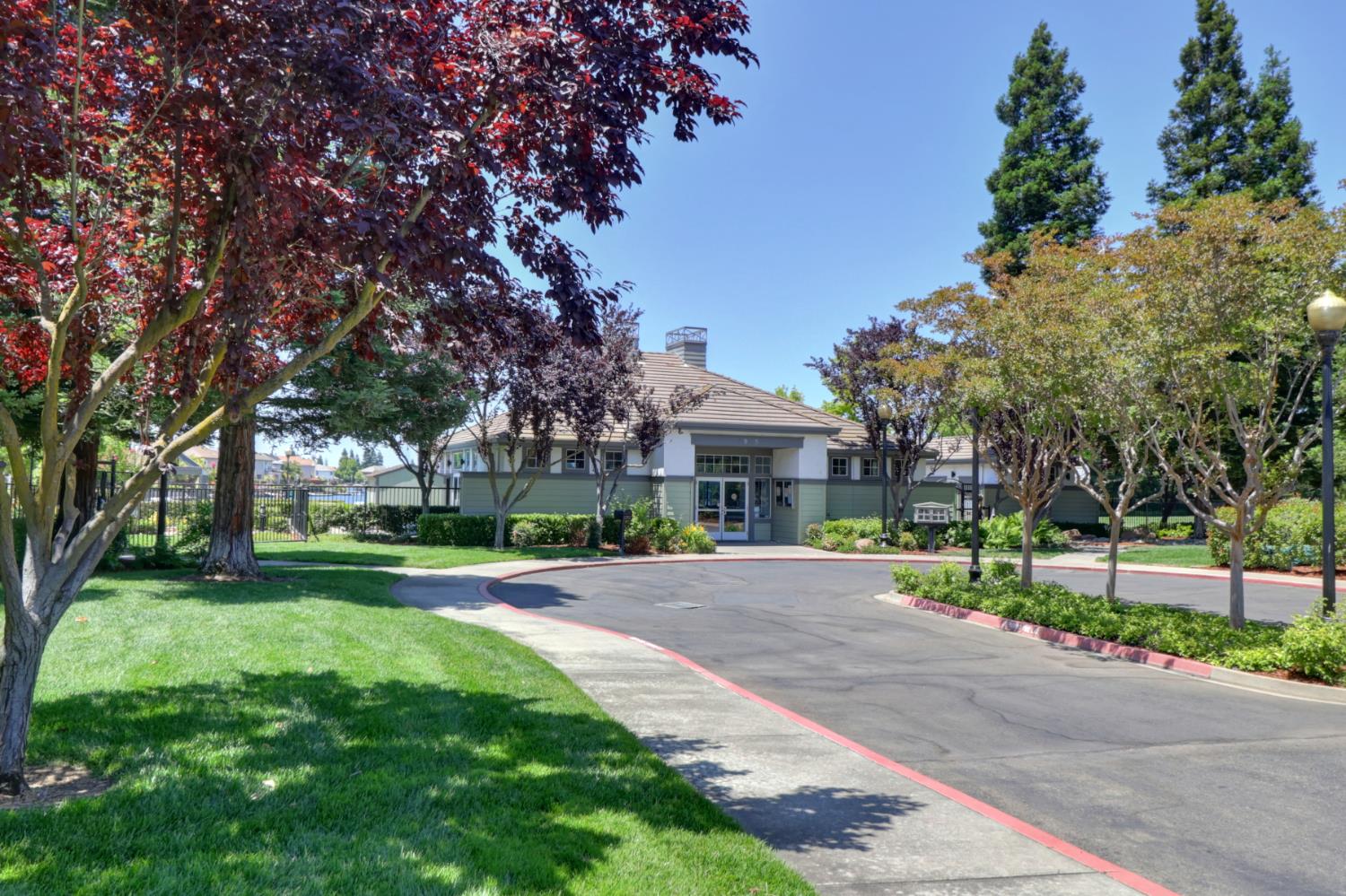 Detail Gallery Image 70 of 75 For 9473 Windrift Ln, Elk Grove,  CA 95758 - 4 Beds | 2/1 Baths