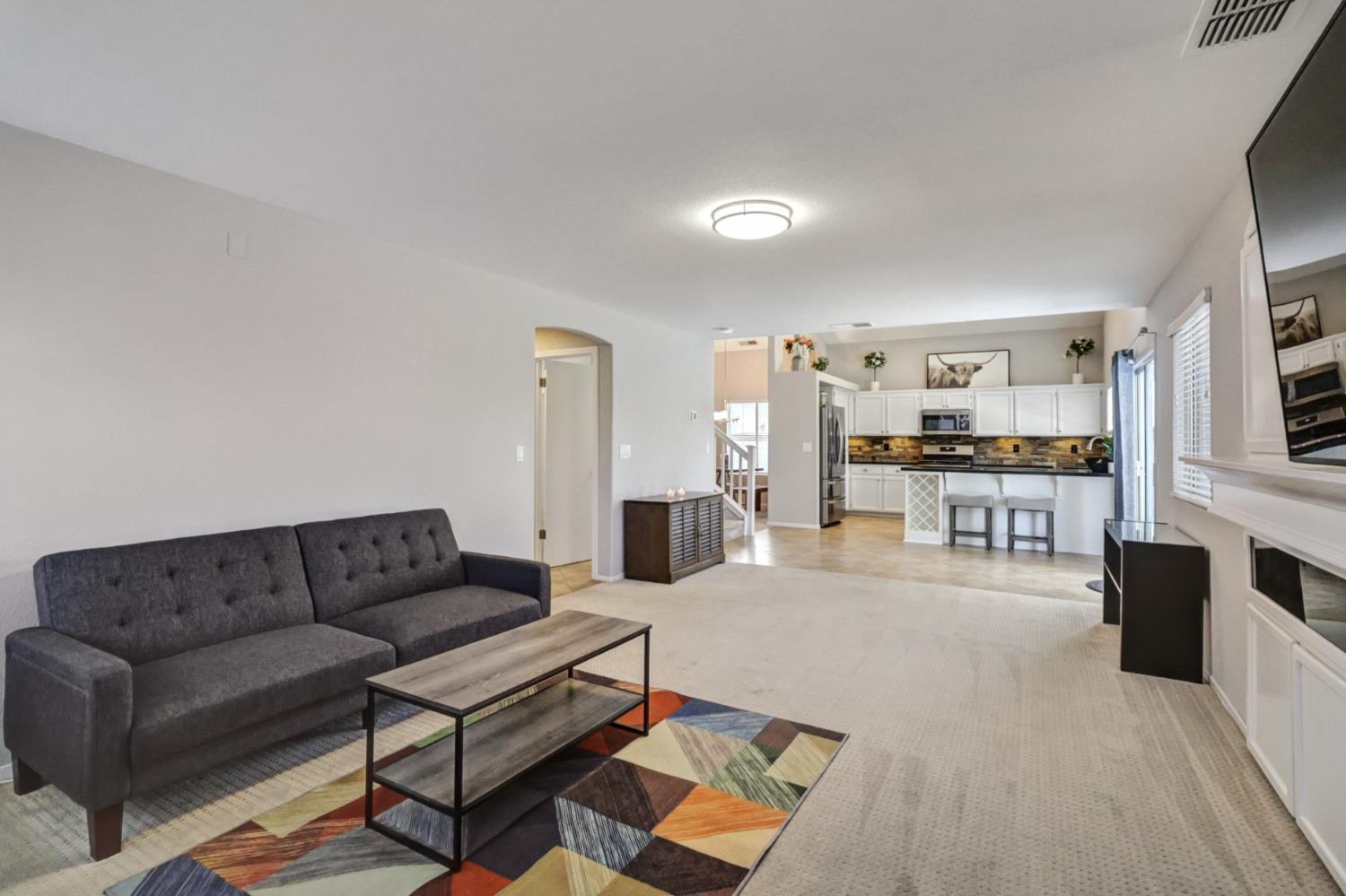 Detail Gallery Image 18 of 75 For 9473 Windrift Ln, Elk Grove,  CA 95758 - 4 Beds | 2/1 Baths