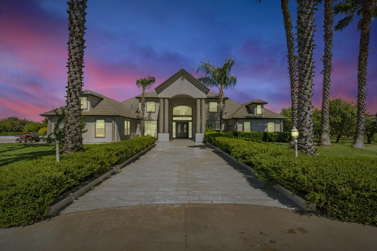 Detail Gallery Image 2 of 90 For 12732 N West Ln, Lodi,  CA 95240 - 6 Beds | 5/1 Baths