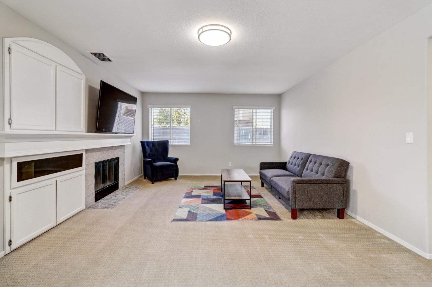 Detail Gallery Image 16 of 75 For 9473 Windrift Ln, Elk Grove,  CA 95758 - 4 Beds | 2/1 Baths