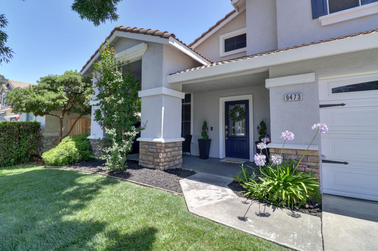 Detail Gallery Image 2 of 75 For 9473 Windrift Ln, Elk Grove,  CA 95758 - 4 Beds | 2/1 Baths