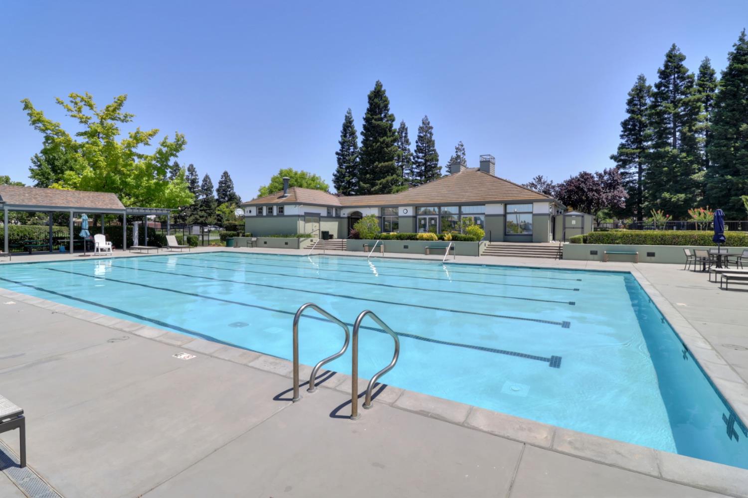 Detail Gallery Image 74 of 75 For 9473 Windrift Ln, Elk Grove,  CA 95758 - 4 Beds | 2/1 Baths
