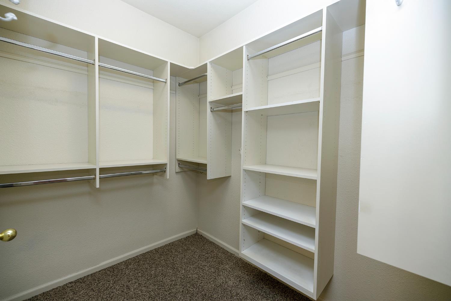 Detail Gallery Image 31 of 49 For 1813 Heartnut Way, Hughson,  CA 95326 - 3 Beds | 2 Baths