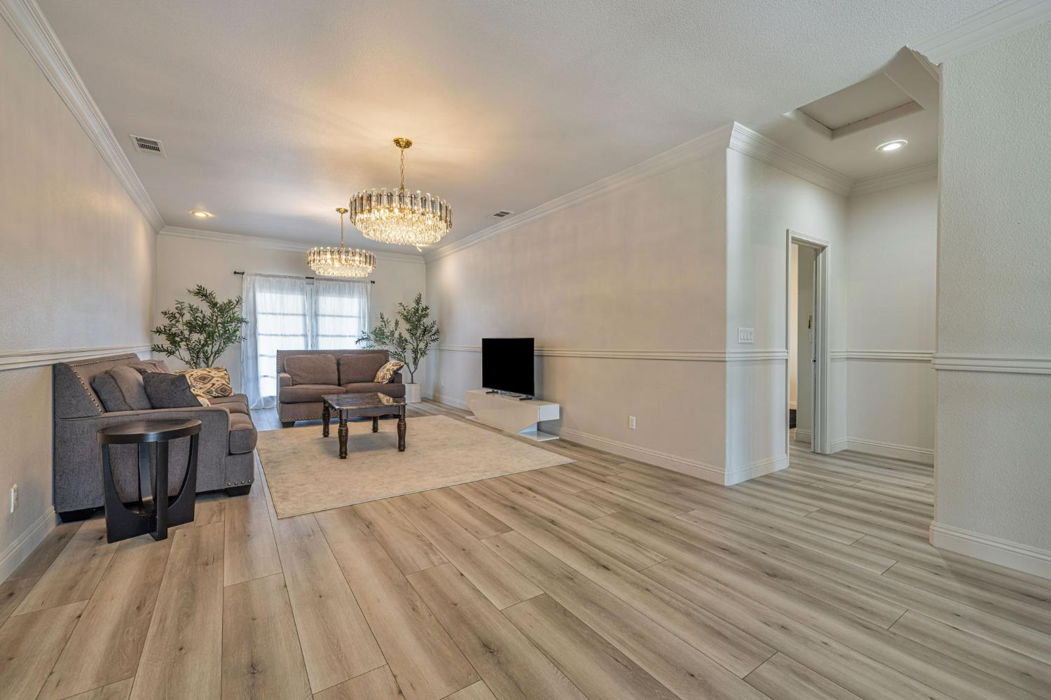 Detail Gallery Image 28 of 90 For 12732 N West Ln, Lodi,  CA 95240 - 6 Beds | 5/1 Baths