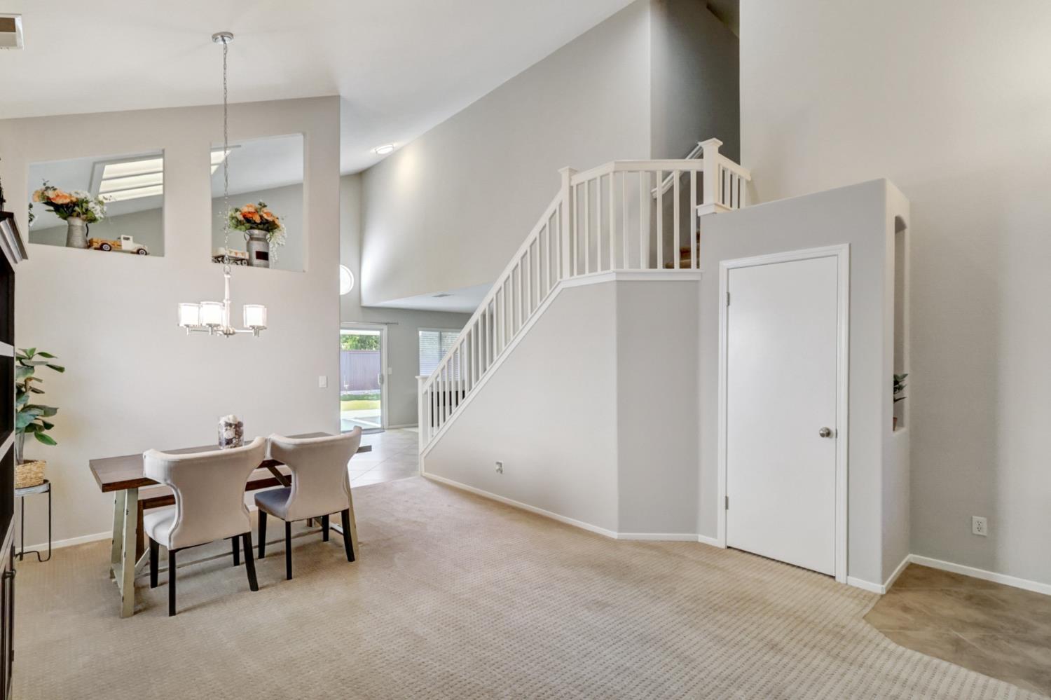 Detail Gallery Image 12 of 75 For 9473 Windrift Ln, Elk Grove,  CA 95758 - 4 Beds | 2/1 Baths
