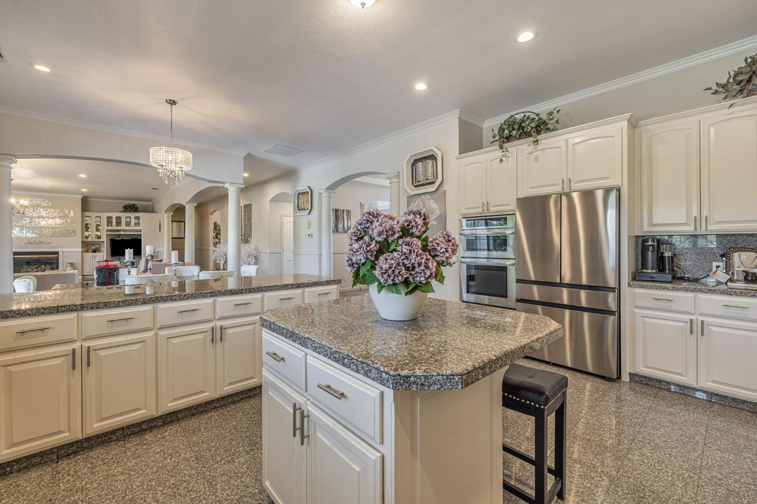 Detail Gallery Image 20 of 90 For 12732 N West Ln, Lodi,  CA 95240 - 6 Beds | 5/1 Baths