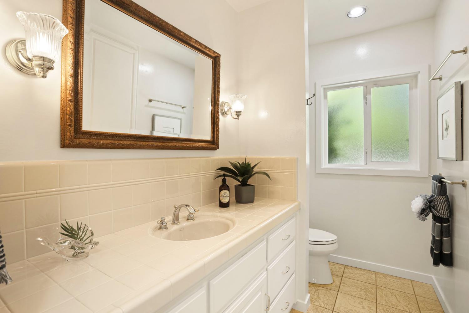 Detail Gallery Image 44 of 85 For 1330 Magnolia Ave, Modesto,  CA 95350 - 4 Beds | 3 Baths