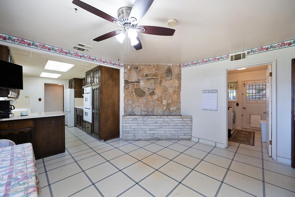 Detail Gallery Image 34 of 72 For 18493 N Jack Tone Rd, Lockeford,  CA 95237 - 4 Beds | 2/1 Baths