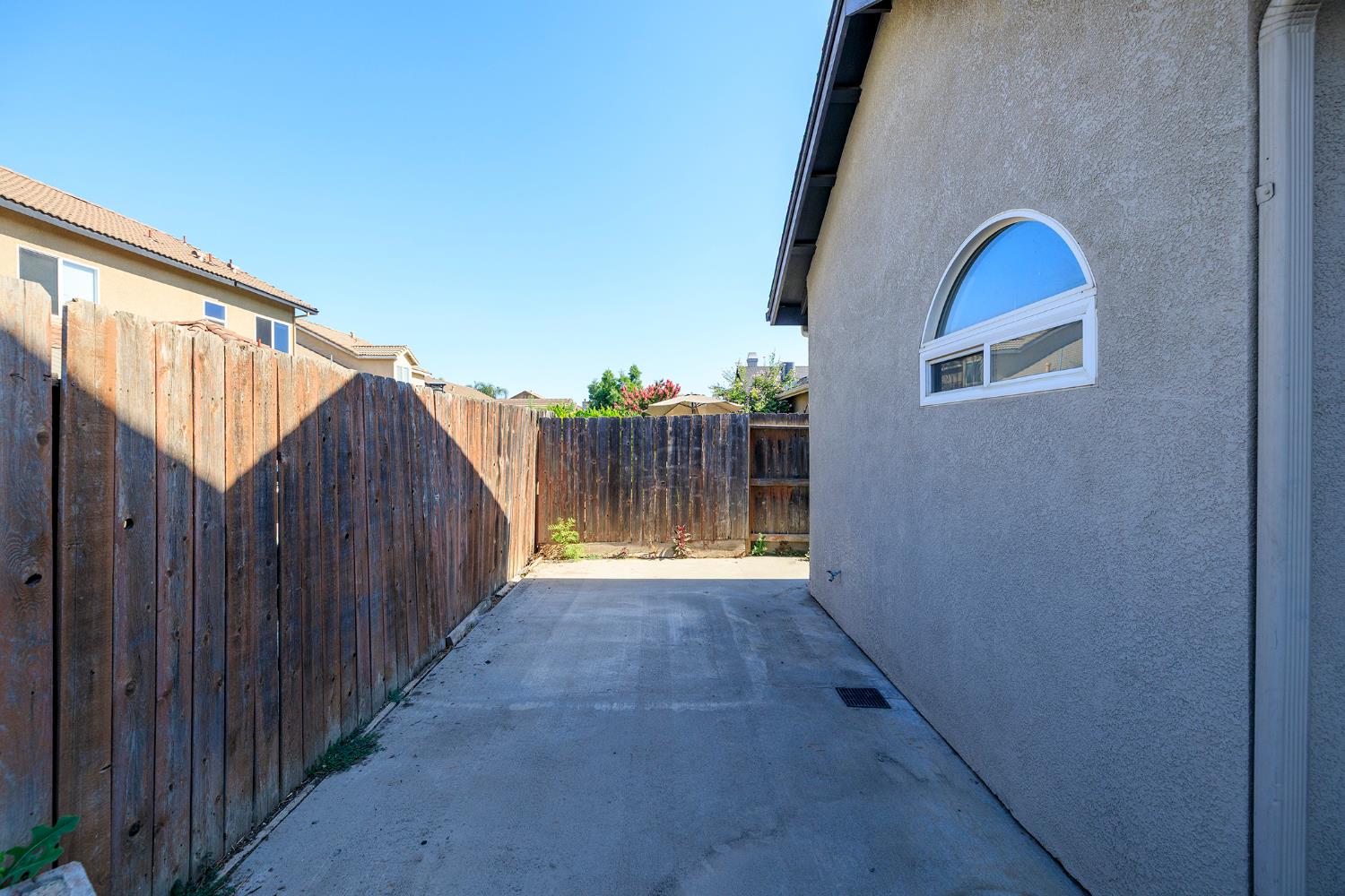 Detail Gallery Image 45 of 49 For 1813 Heartnut Way, Hughson,  CA 95326 - 3 Beds | 2 Baths