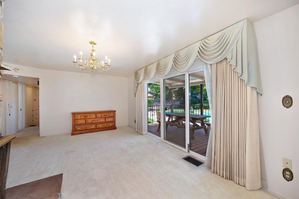 Detail Gallery Image 12 of 72 For 18493 N Jack Tone Rd, Lockeford,  CA 95237 - 4 Beds | 2/1 Baths