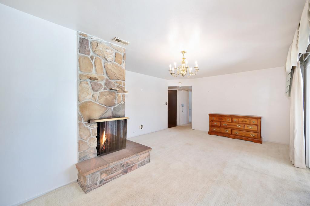 Detail Gallery Image 11 of 72 For 18493 N Jack Tone Rd, Lockeford,  CA 95237 - 4 Beds | 2/1 Baths