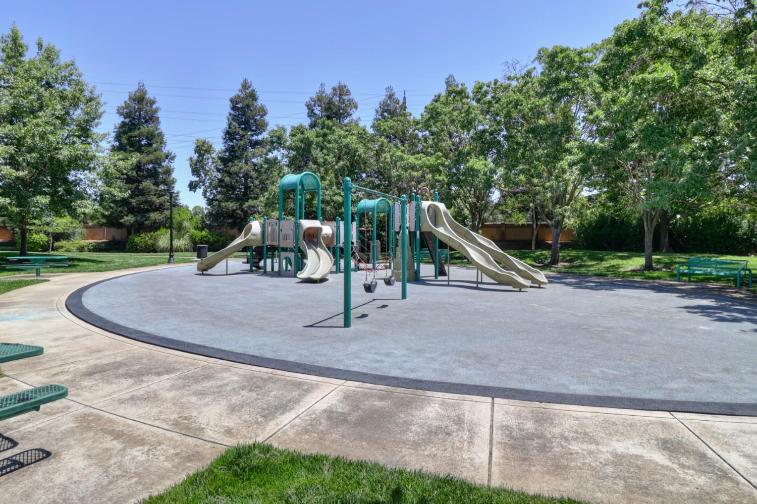 Detail Gallery Image 69 of 75 For 9473 Windrift Ln, Elk Grove,  CA 95758 - 4 Beds | 2/1 Baths