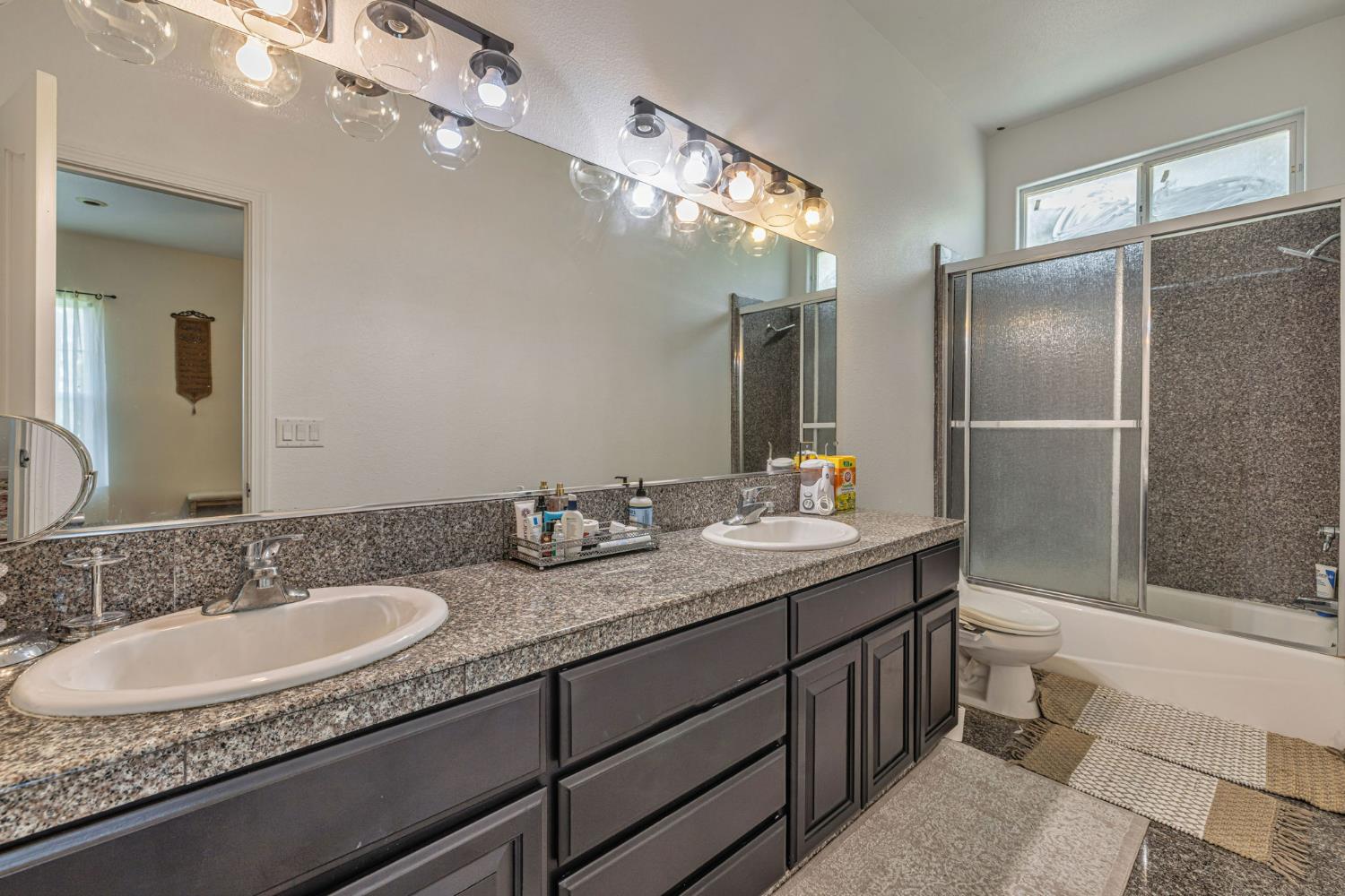 Detail Gallery Image 49 of 90 For 12732 N West Ln, Lodi,  CA 95240 - 6 Beds | 5/1 Baths
